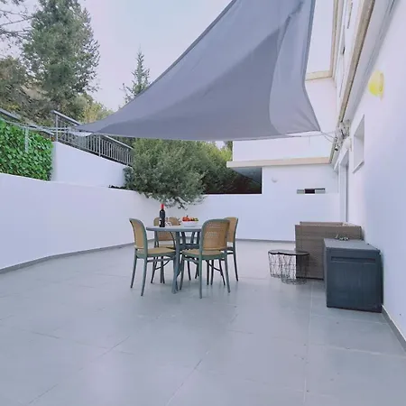Tranquil Terrace * Aglantzia