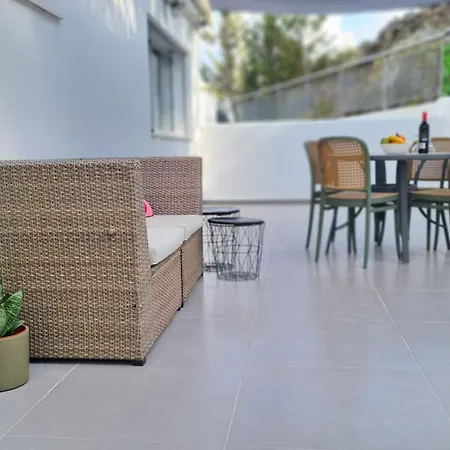 Tranquil Terrace Appartamento Aglantzia