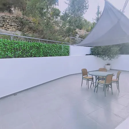Tranquil Terrace Апартаменты *